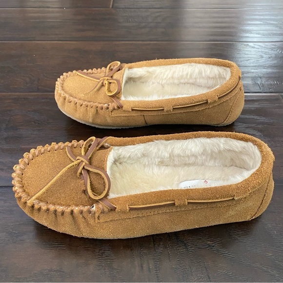 Minnetonka Women's Britt Trapper Cinnamon Color Furry Inside Slippers Size 5 - Picture 5 of 6